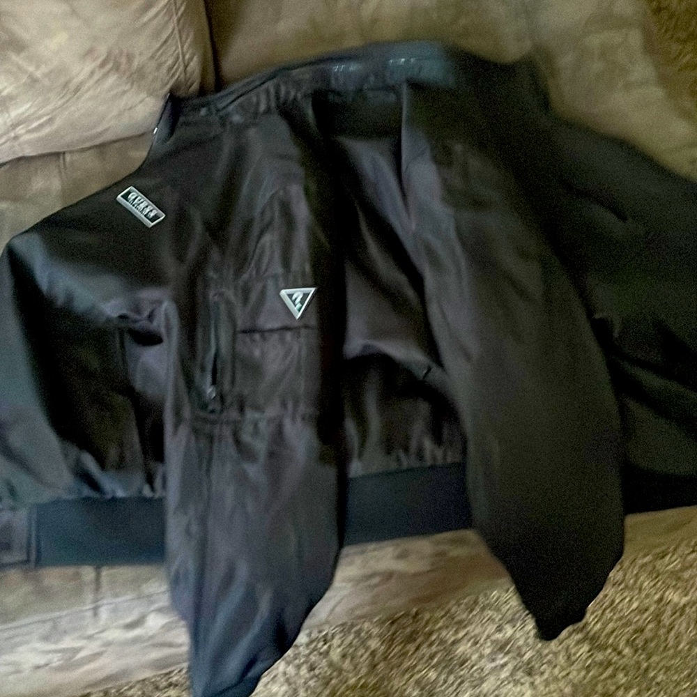Size large guess jacket